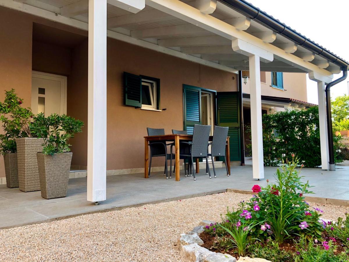 Apartments Dona Cres Exterior photo